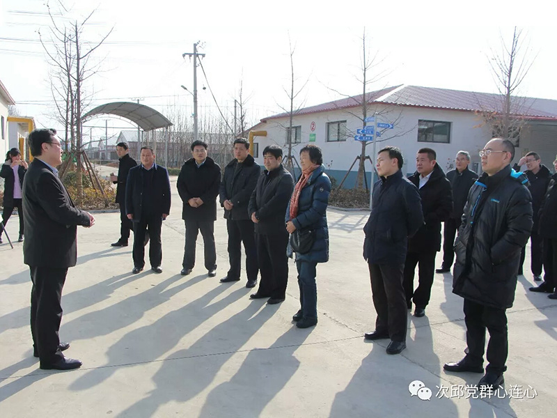 市政協(xié)原副主席、民建市委原主委牛惠蘭，市人大常委、民建市委副主委周中穩(wěn)一行到我公司調(diào)研蘆花雞養(yǎng)殖發(fā)展情況